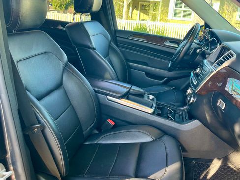 Used 2013 Mercedes-Benz ML 350 ML 350 Sport Utility 4D image 9