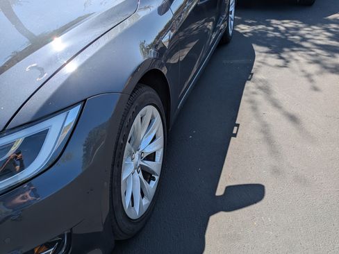 Used 2018 Tesla Model S 75D image 1