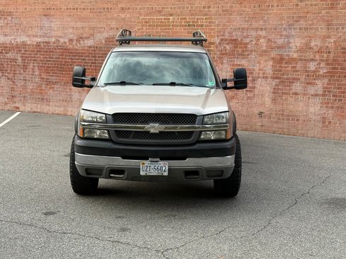 Used 2003 Chevrolet Silverado 2500 4x4 Extended Cab w/ Snow Plow Prep Package image 5