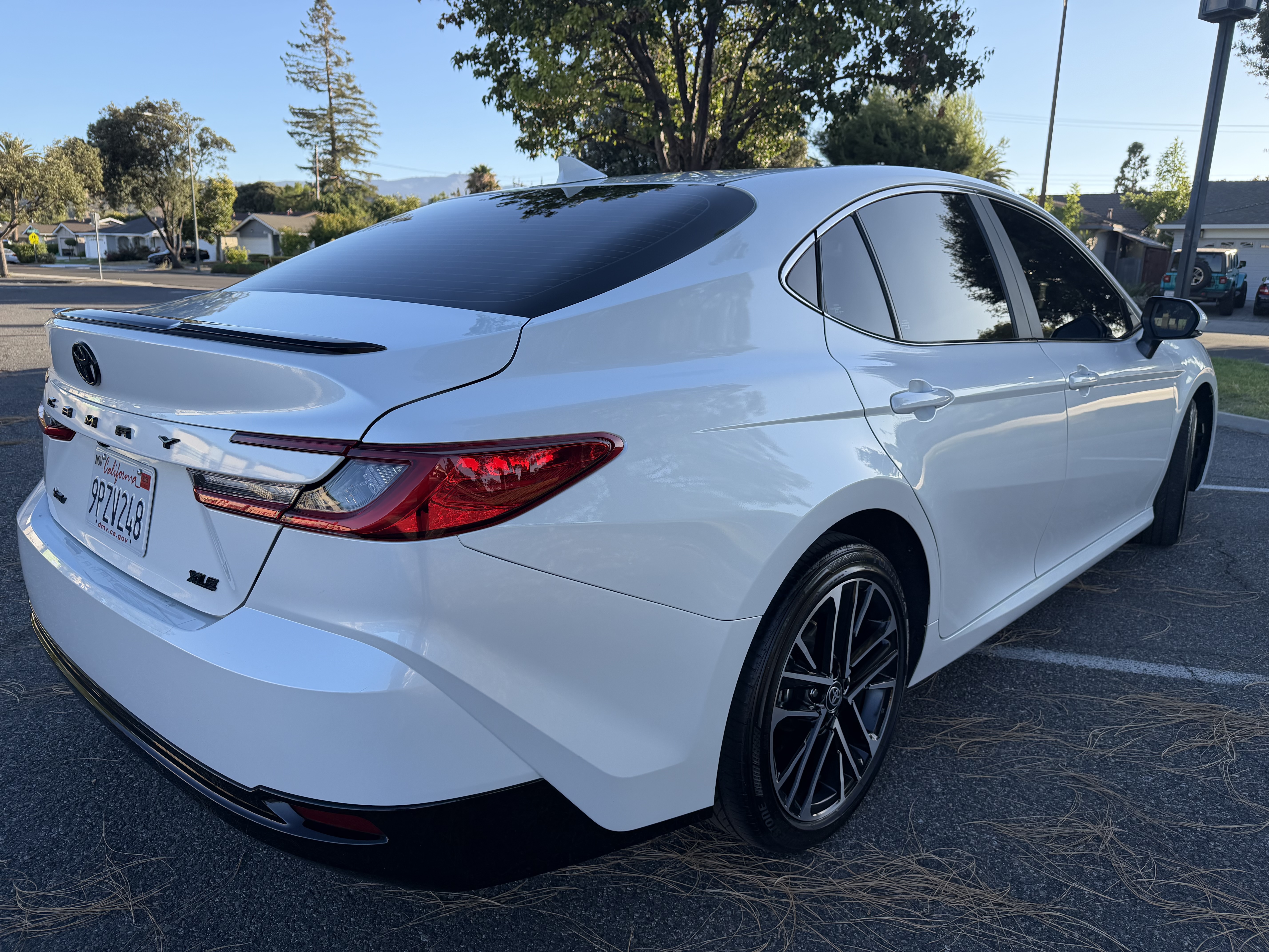 Used 2025 Toyota Camry XLE FWD image 8