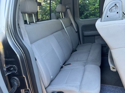 Used 2005 Ford F150 XLT AWD/4WD image 14