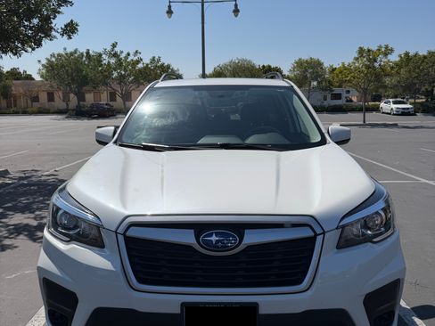 Used 2020 Subaru Forester Premium AWD/4WD image 2