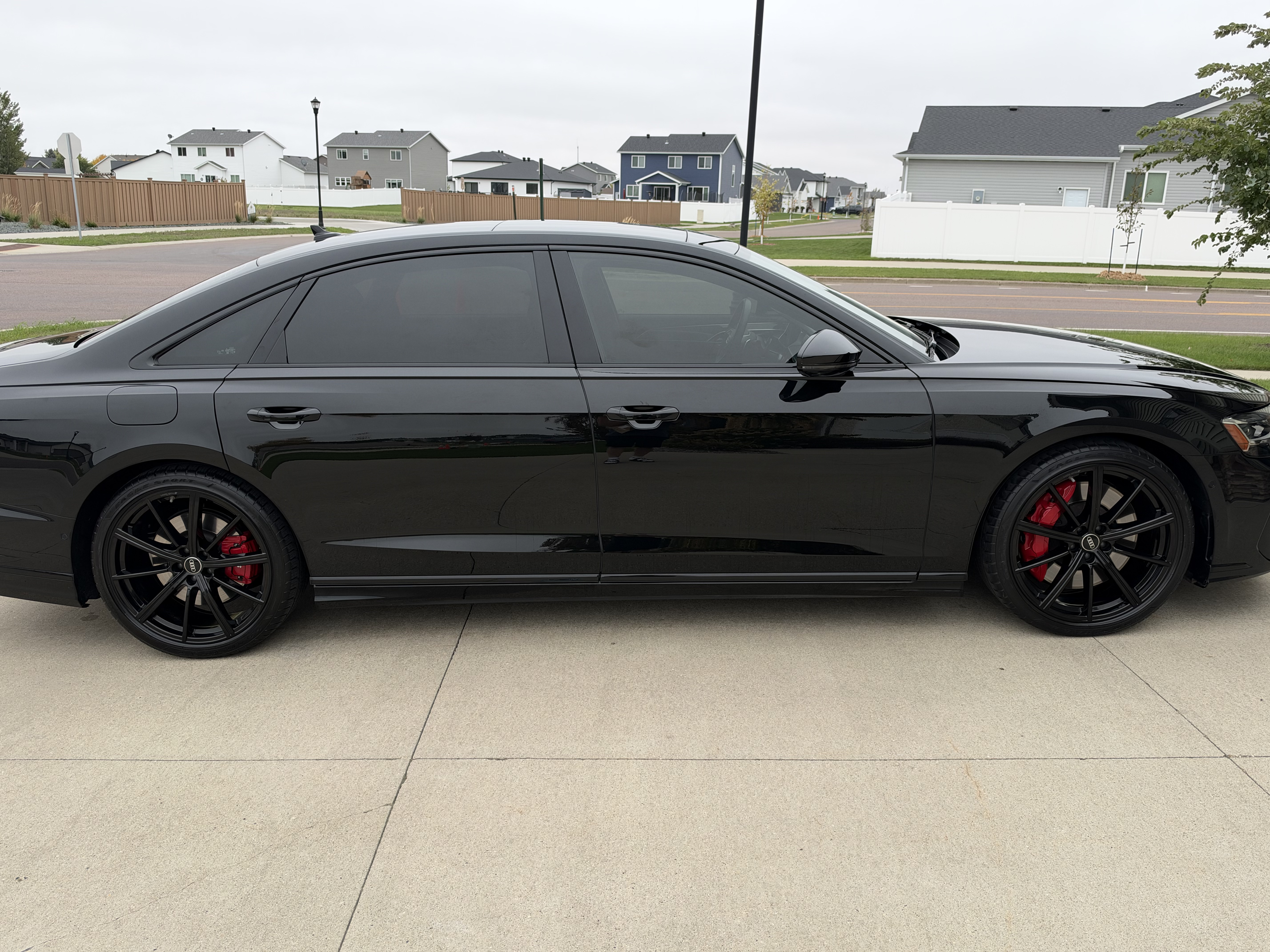 Used 2022 Audi S8 AWD/4WD image 10