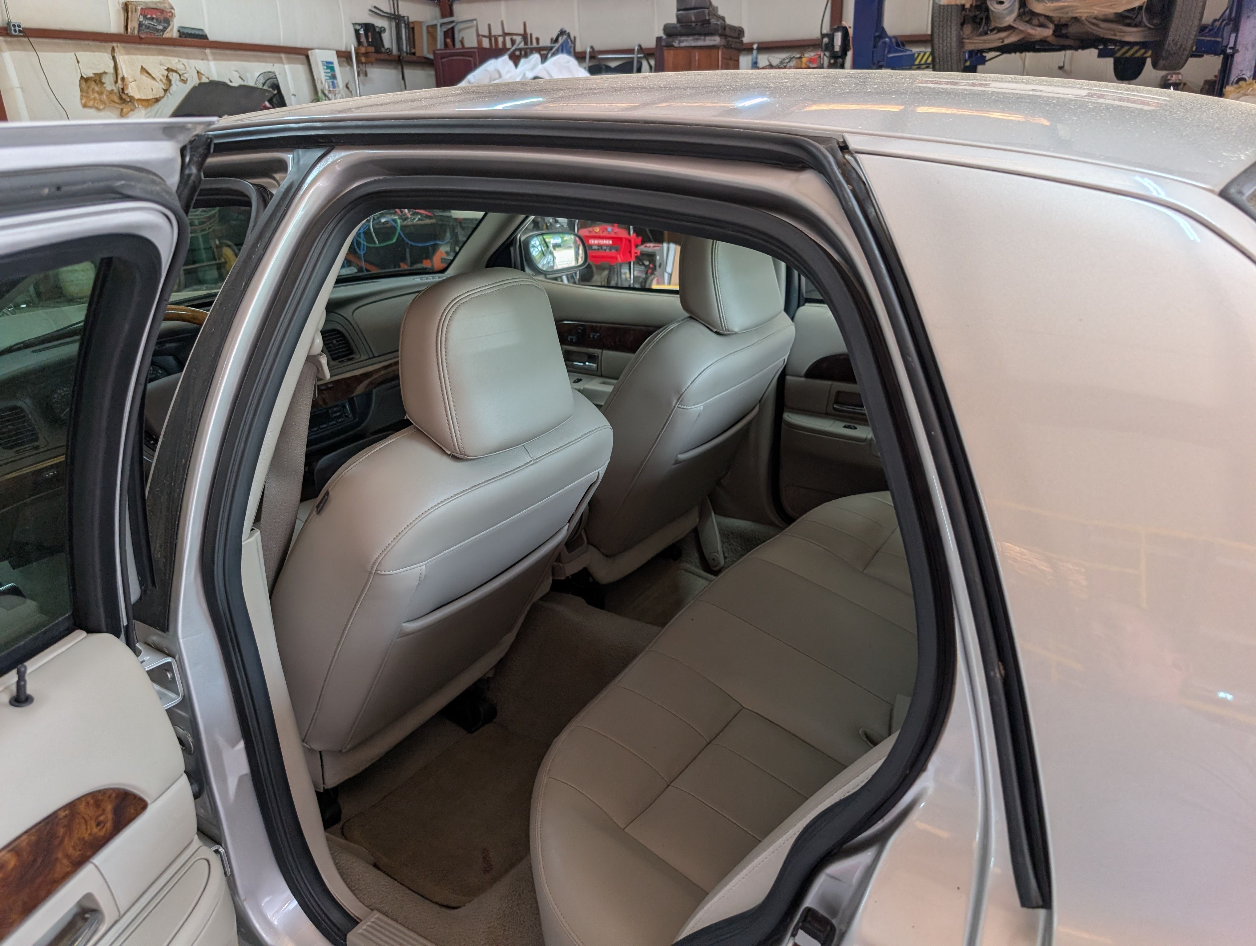 Used 2006 Mercury Grand Marquis LS RWD image 23