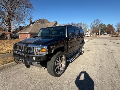 Used 2004 HUMMER H2 w/ Preferred Equipment Group image 9