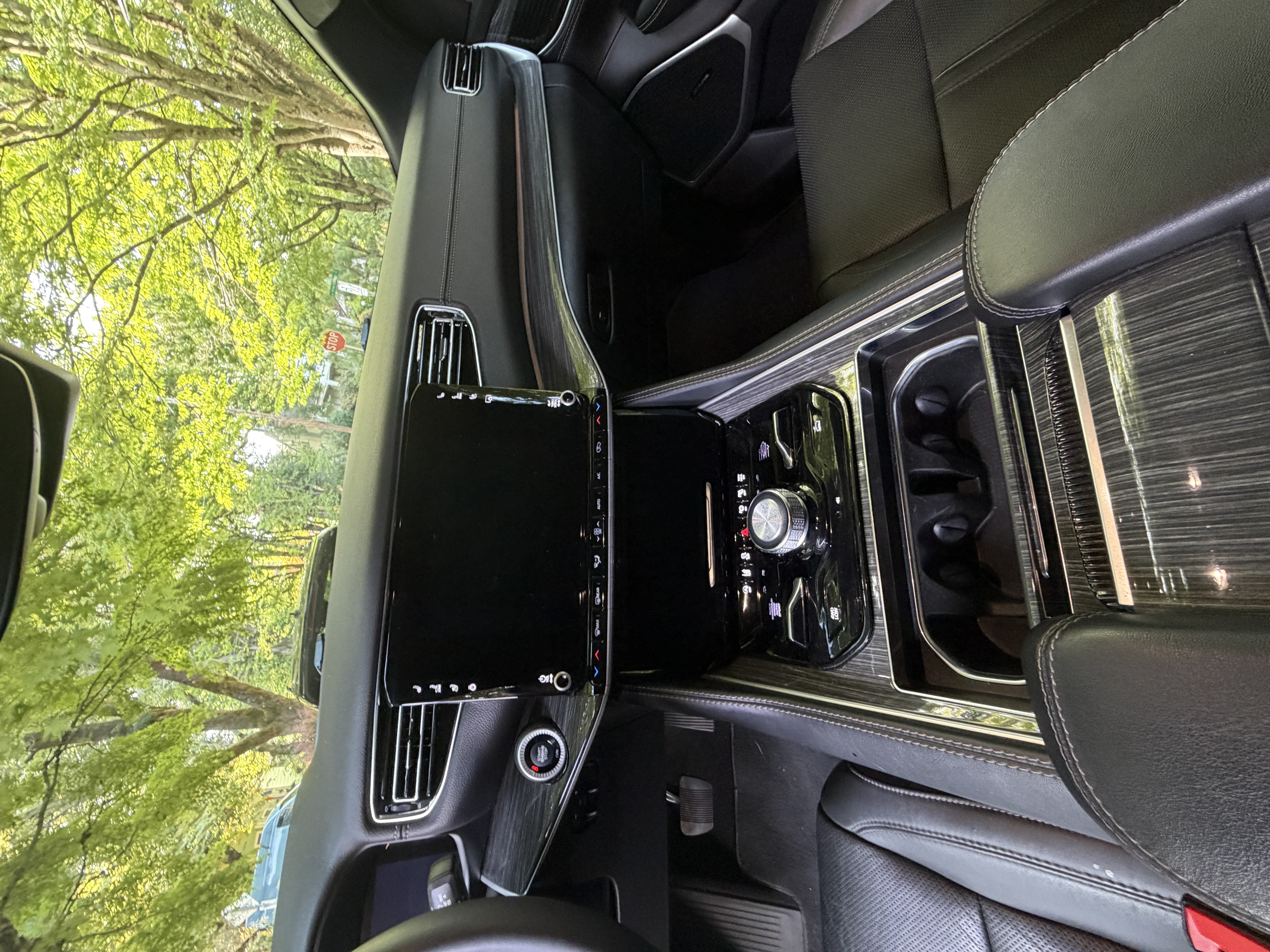 Used 2022 Jeep Wagoneer Series II w/ Convenience Group I AWD/4WD image 9