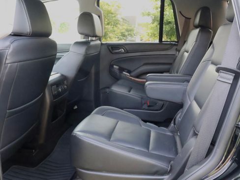 Used 2018 Chevrolet Tahoe Premier RWD image 19