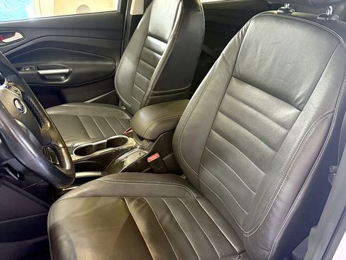 Used 2016 Ford Escape Titanium FWD image 5