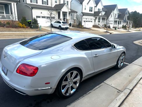 Used 2012 Bentley Continental GT image 4