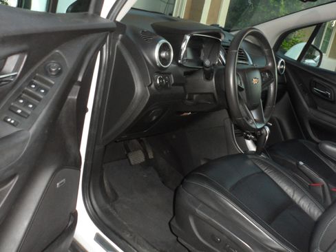 Used 2015 Chevrolet Trax LTZ w/ LPO, Cargo Package image 13