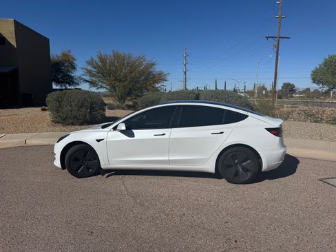 Used 2022 Tesla Model 3 Long Range image 2
