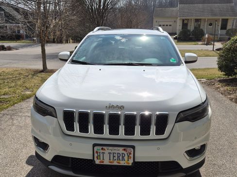 Used 2019 Jeep Cherokee Limited w/ Luxury Group image 1