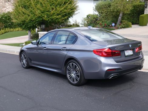 Used 2017 BMW 540i xDrive AWD/4WD image 2