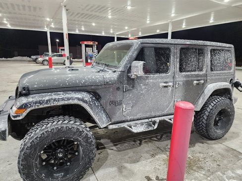 Used 2020 Jeep Wrangler Unlimited Sport image 1