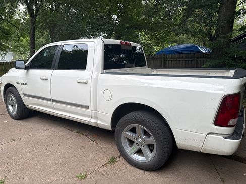 Used 2009 Dodge Ram 1500 Truck Sport RWD image 1