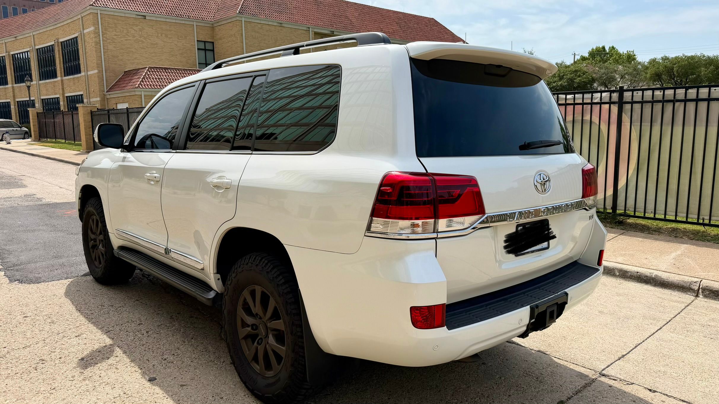 Used 2016 Toyota Land Cruiser AWD/4WD image 8