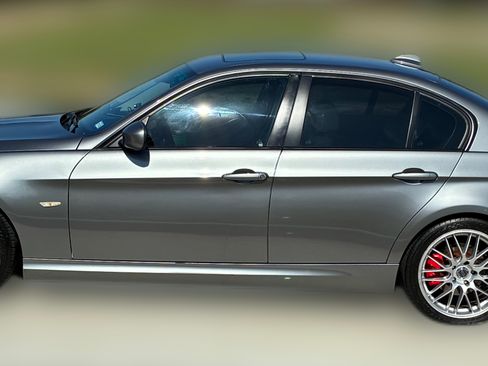 Used 2010 BMW 328i Sedan RWD image 1