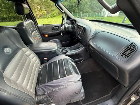 Used 2002 Ford F150 Harley-Davidson RWD image 6