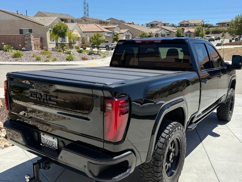 Used 2024 GMC Sierra 2500 Denali w/ Denali Reserve Package AWD/4WD image 6