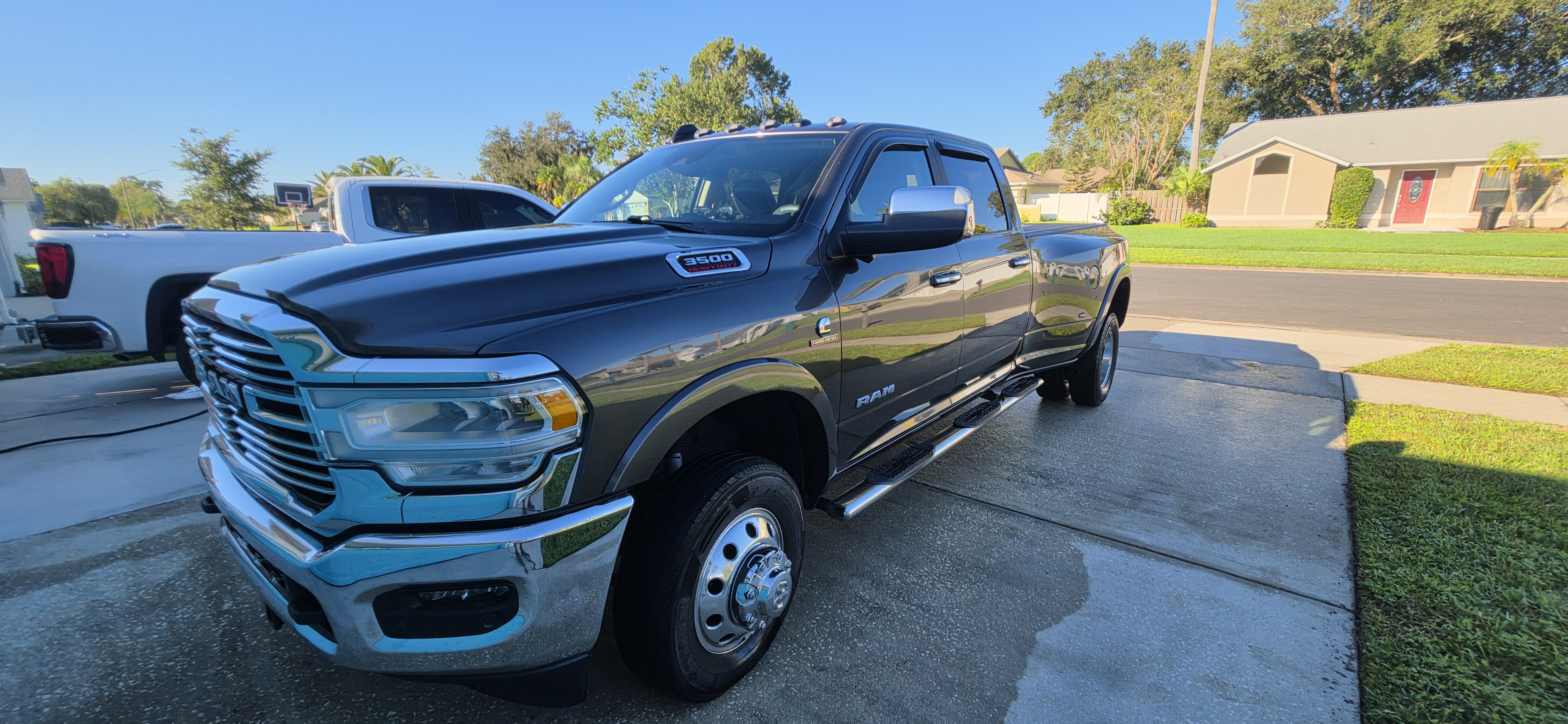 Used 2019 RAM 3500 Laramie AWD/4WD image 8