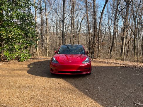 Used 2023 Tesla Model 3 Standard Range RWD image 2