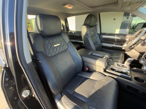 Used 2021 Toyota Tundra Platinum AWD/4WD image 17