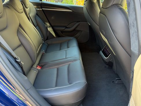 Used 2021 Tesla Model S Plaid image 4