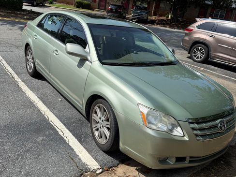 Used 2007 Toyota Avalon Limited FWD image 2