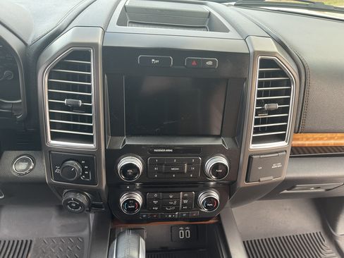 Used 2016 Ford F150 Limited w/ Trailer Tow Package image 19