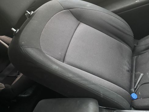 Used 2012 Nissan Rogue SV w/ Premium Pkg image 5