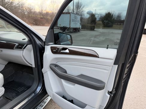 Used 2014 Mercedes-Benz ML 350 BlueTEC 4MATIC image 18