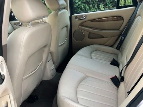 Used 2005 Jaguar X-TYPE 3.0 AWD/4WD image 9