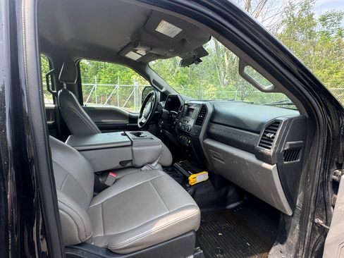 Used 2019 Ford F350 XL w/ Power Equipment Group AWD/4WD image 15