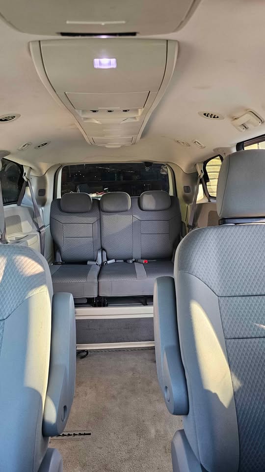Used 2010 Dodge Grand Caravan SXT FWD image 18