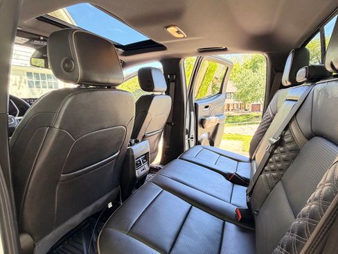 Used 2025 GMC Canyon Denali AWD/4WD image 21