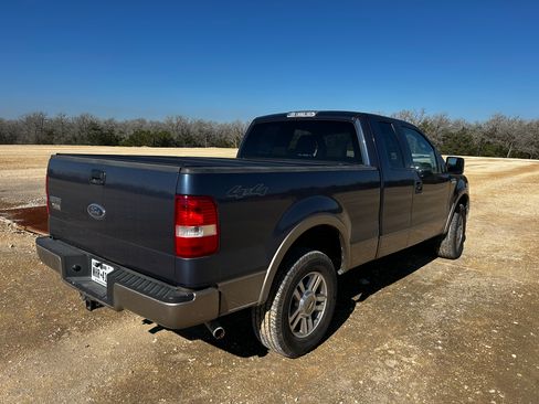 Used 2005 Ford F150 Lariat image 5