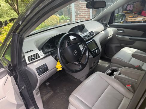 Used 2016 Honda Odyssey EX-L image 4