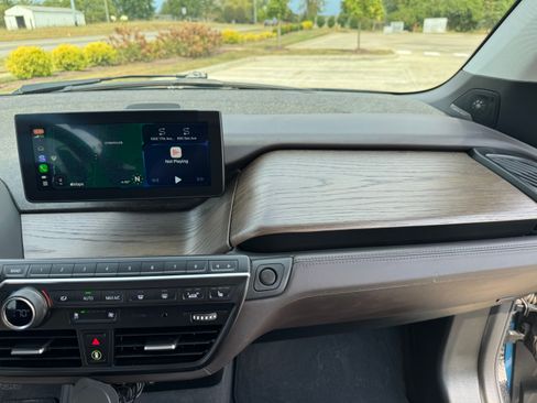 Used 2017 BMW i3 image 4