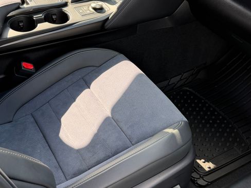 Used 2022 Lexus IS 500 image 17