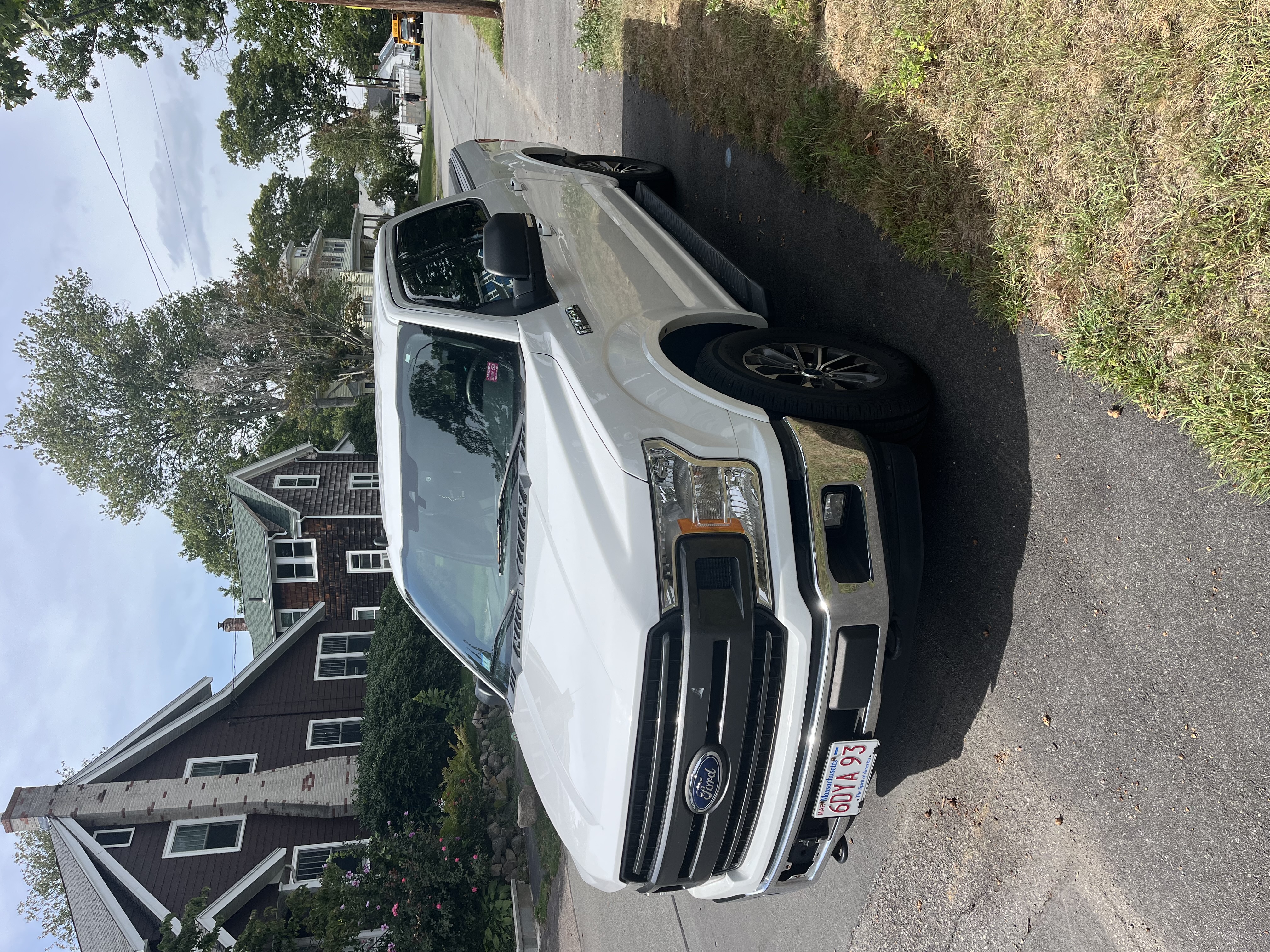 Used 2019 Ford F150 XLT w/ Equipment Group 302A Luxury AWD/4WD image 6