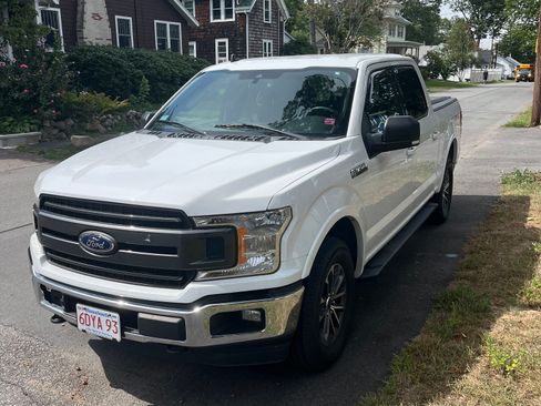 Used 2019 Ford F150 XLT w/ Equipment Group 302A Luxury AWD/4WD image 6