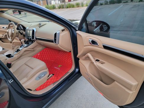 Used 2013 Porsche Cayenne image 18