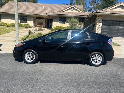 Used 2010 Toyota Prius Five image 5