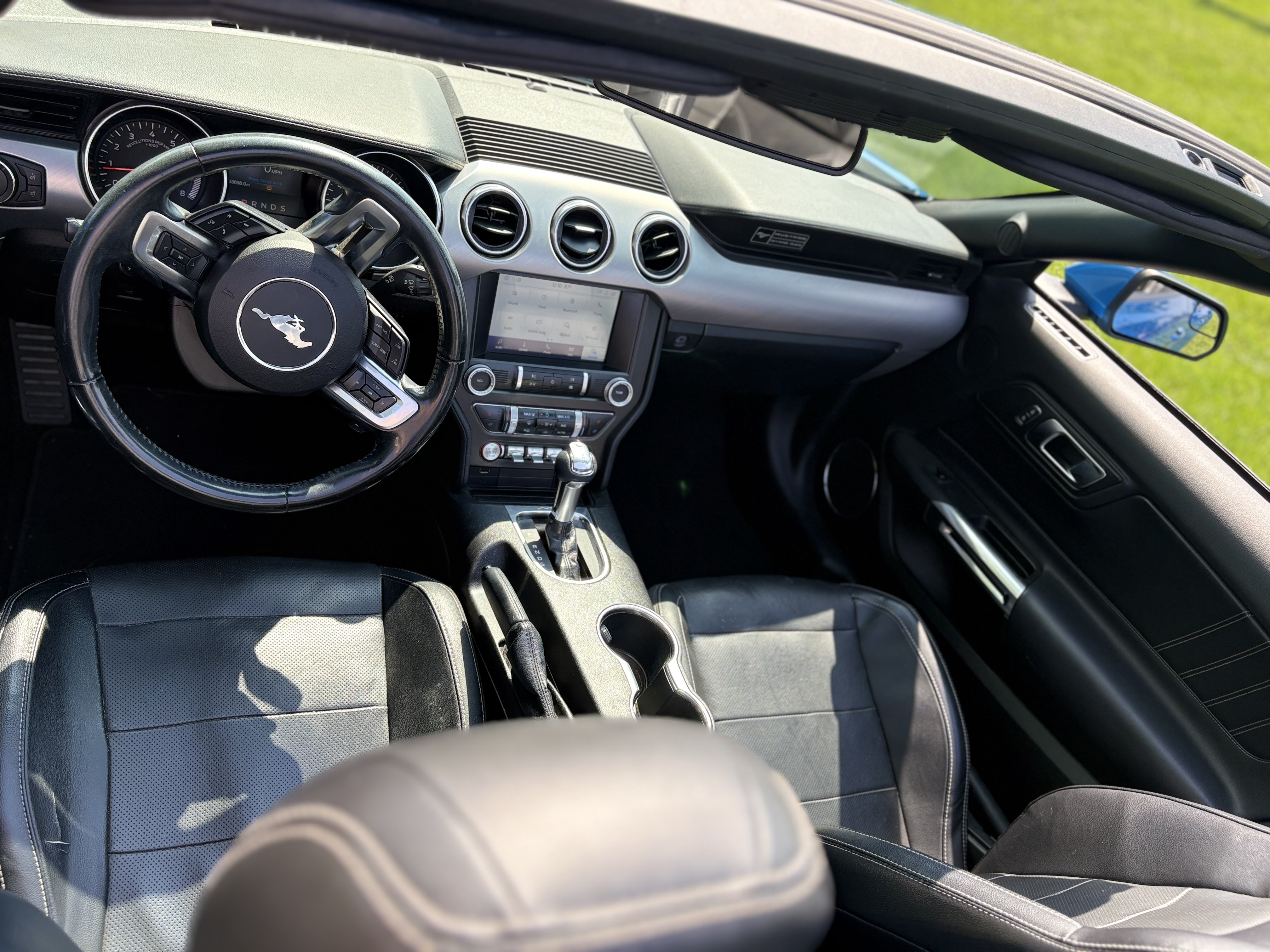Used 2020 Ford Mustang Premium RWD image 8