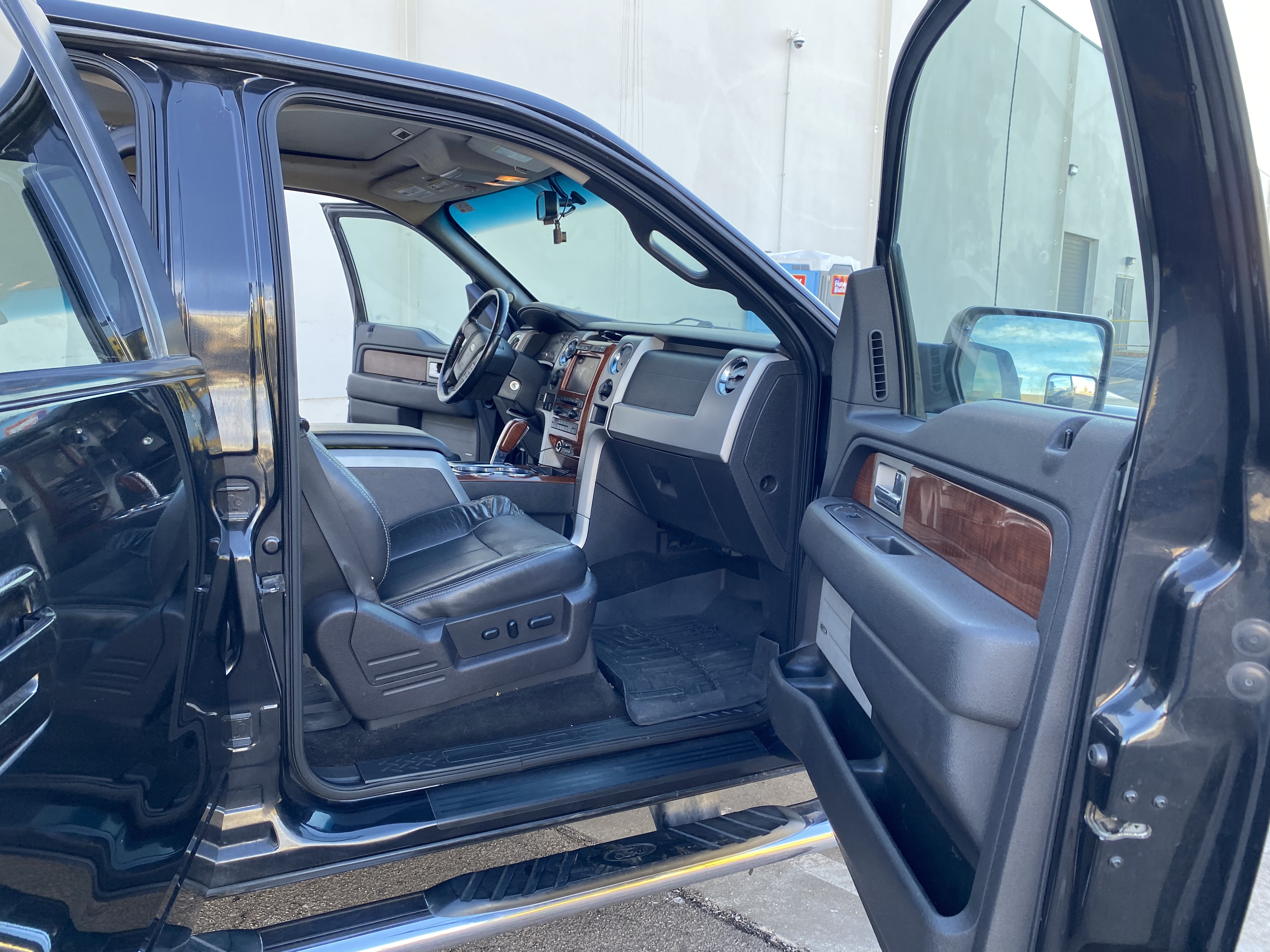 Used 2010 Ford F150 Lariat AWD/4WD image 21