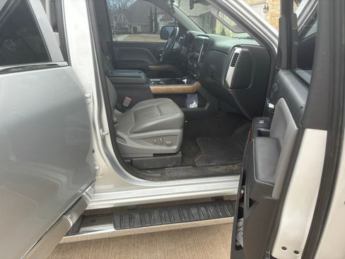 Used 2015 Chevrolet Silverado 1500 LTZ w/ LTZ Plus Package image 11