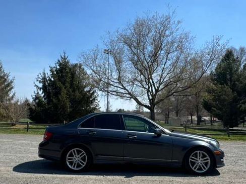 Used 2014 Mercedes-Benz C 300 4MATIC Sedan image 25