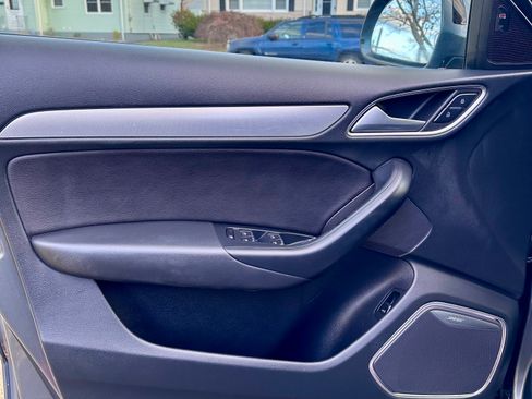 Used 2017 Audi Q3 2.0T Prestige w/ Prestige Package image 11