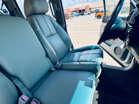 Used 2011 Chevrolet Silverado 1500 LT w/ Texas Edition image 29