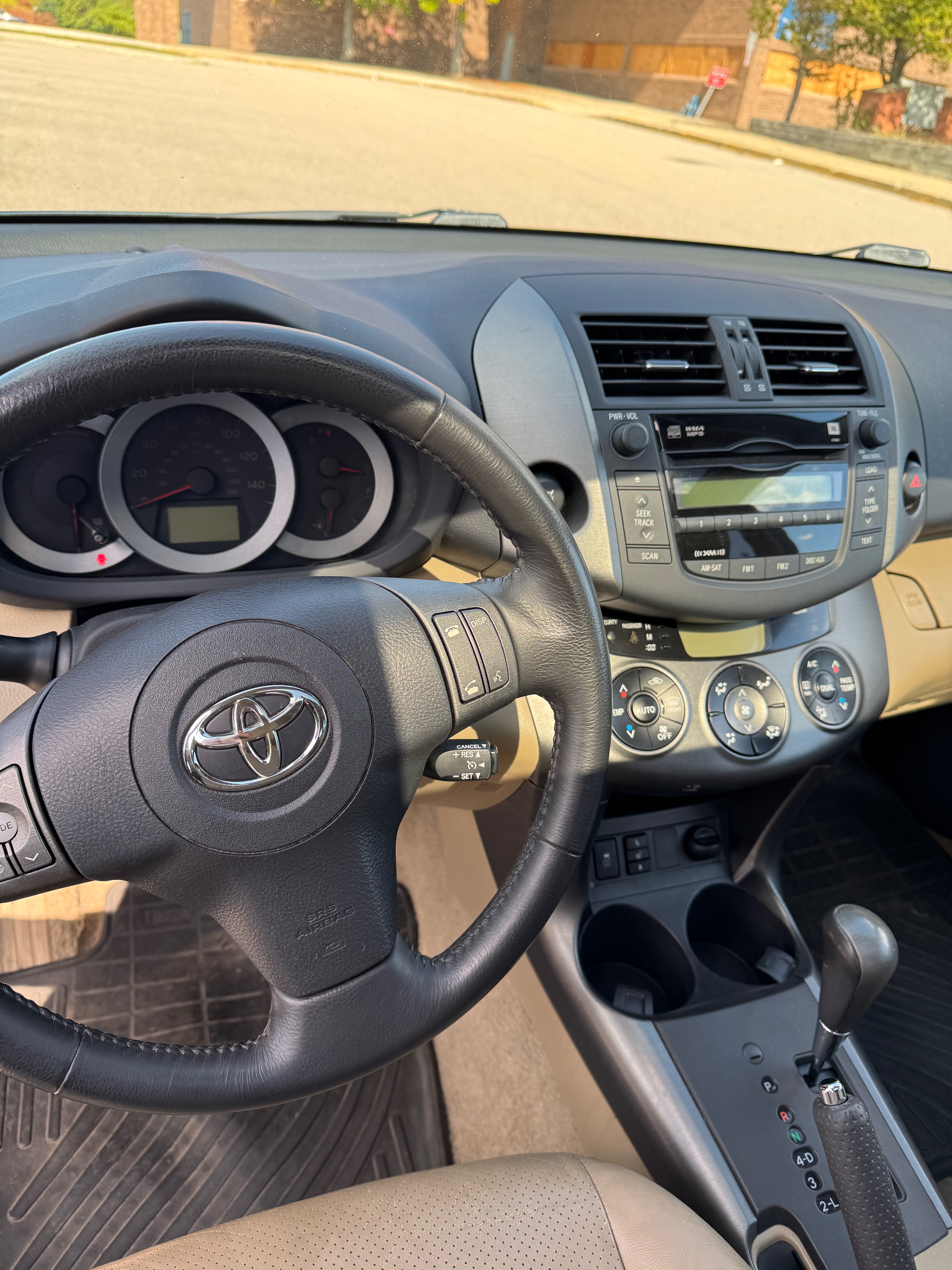 Used 2010 Toyota RAV4 Limited AWD/4WD image 15